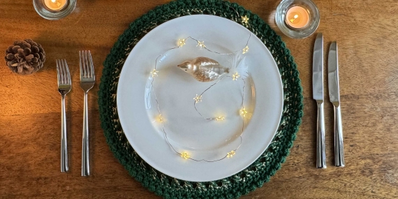 Table setting featuring the Dun Rig Placemat