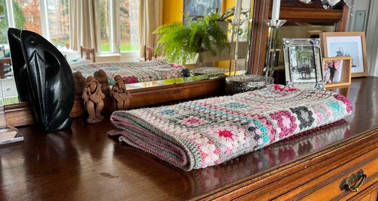 Rosy Gem Blanket, designed by @woolthreadpaint